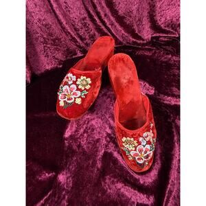 VTG Shoes 1950s Red Velvet Wedge Slippers Sequined Floral Bouquet Size 6.5 / 7